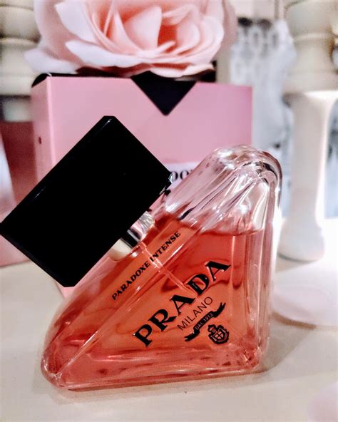 prada für frauen|Prada.